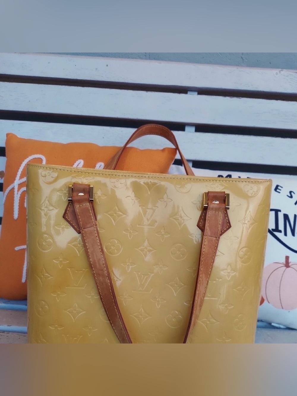 Authentic Louis Vuitton Vernis Bag